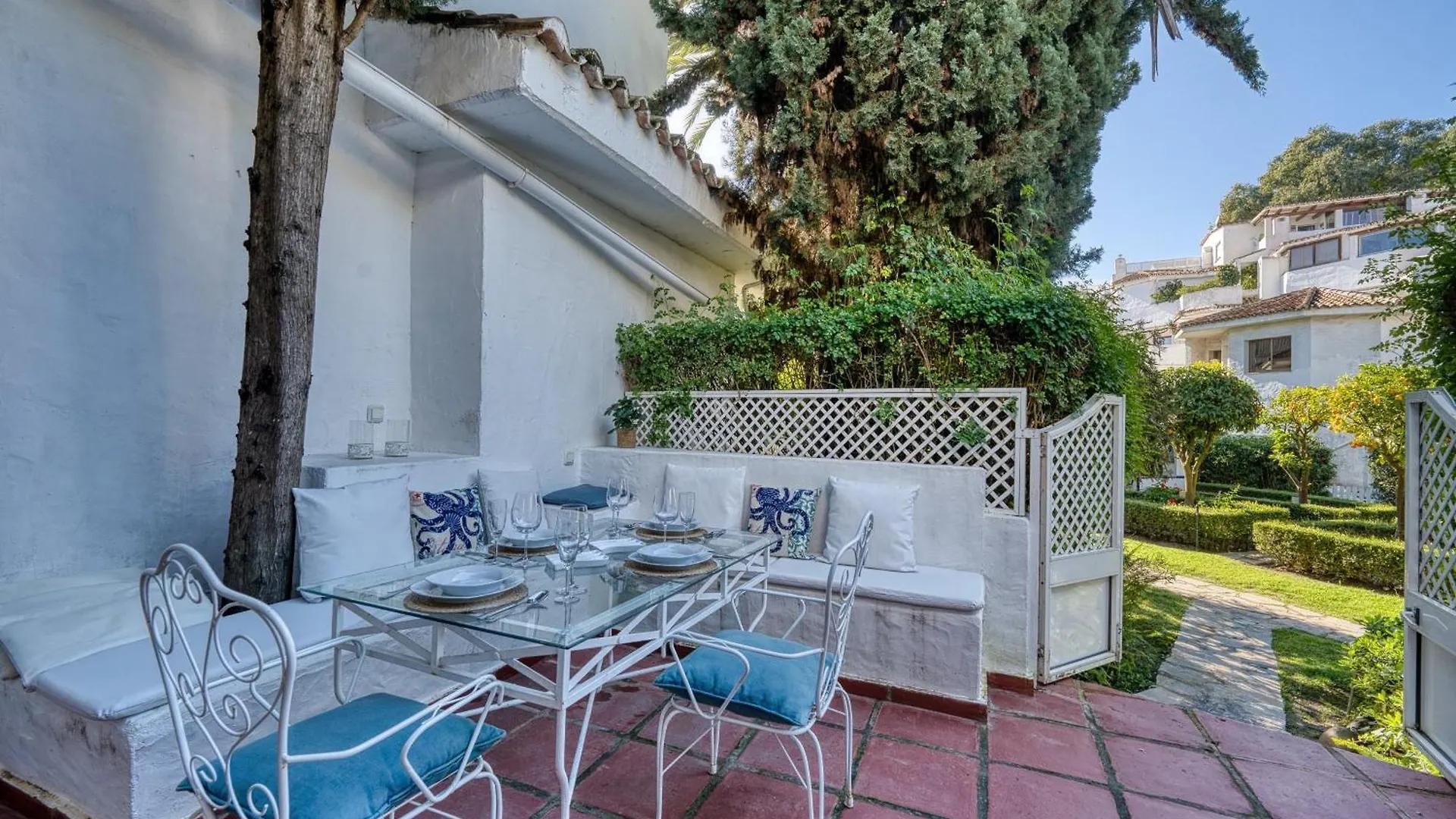 2045 Golden Beach Apartment Steps From The Sea  Marbella